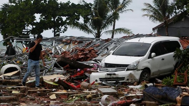 Tsunami en Indonesia suma más de 222 muertos y casi 840 heridos