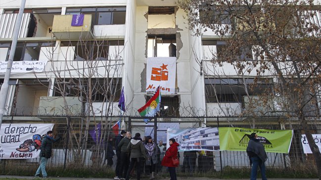 Toma en Ñuñoa: Cerca de 25 familias ocupan block de Villa Olímpica