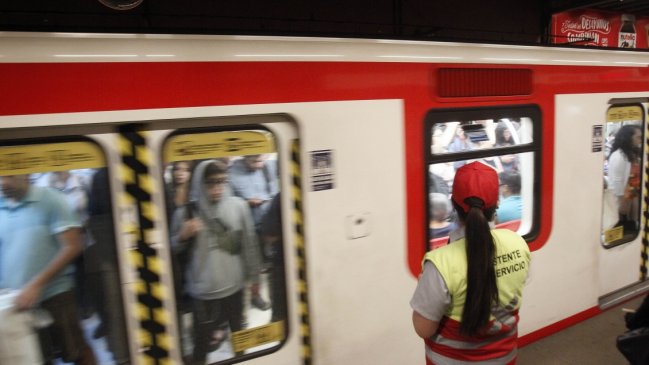 Revisa el estado del tránsito, el Metro y Transantiago