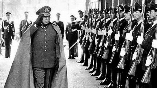 Analista: Pinochet fue el último que controló a Carabineros y a las FFAA