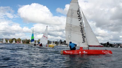  Universidad Austral organiza curso para aprender a navegar a vela  