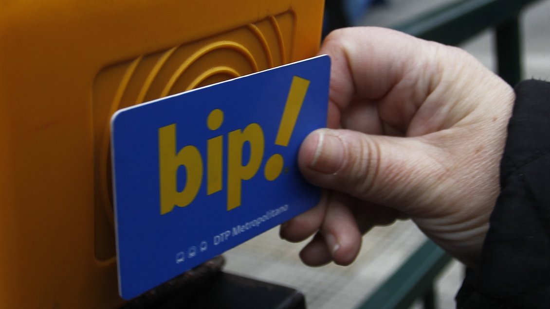 A poco más de dos meses de la última alza, estudian volver a subir pasaje del Transantiago