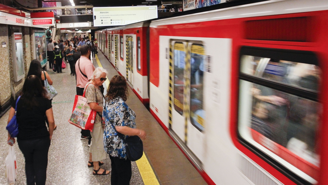 Revisa el horario del Metro para las celebraciones de Año Nuevo