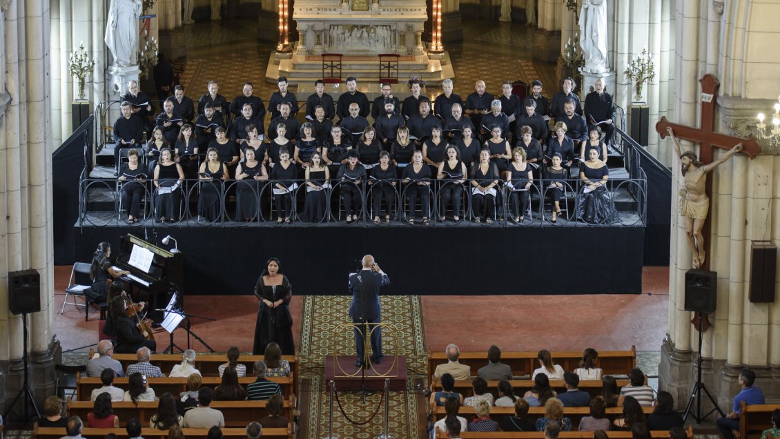 Coro del Municipal se presentará en iglesias santiaguinas