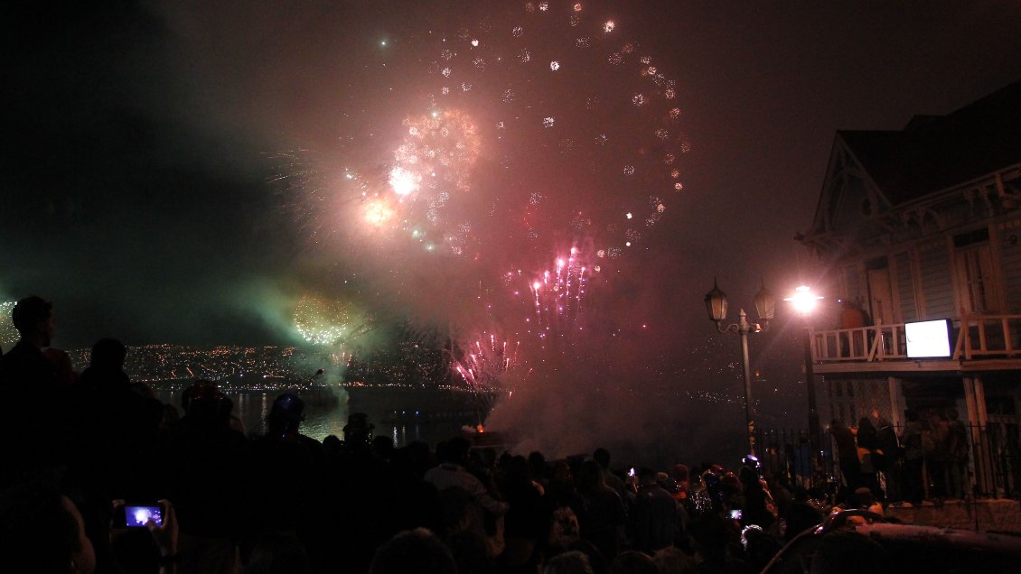 ¿Año Nuevo en la azotea? Revisa los consejos para una celebración sin accidentes