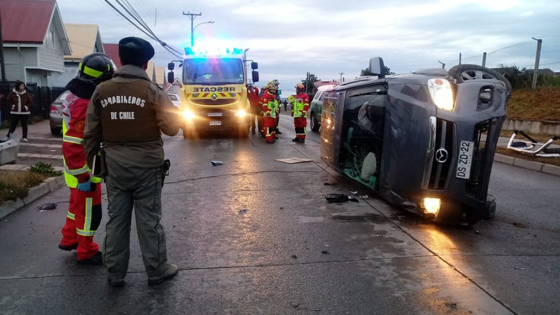 Punta Arenas: En menos de 24 horas se registraron tres volcamientos de vehículos en