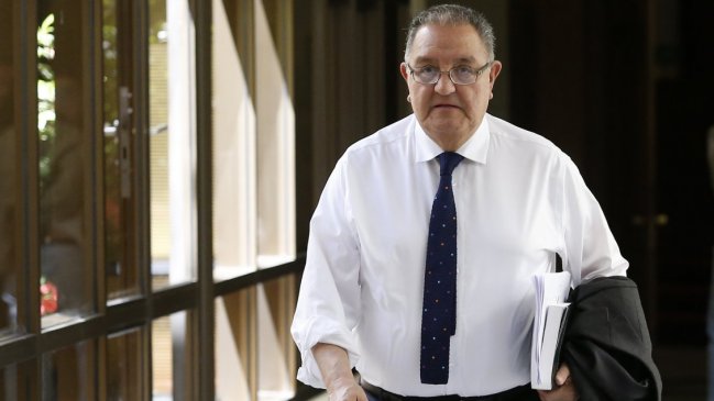 Huenchumilla y opciones presidenciales en la DC: 