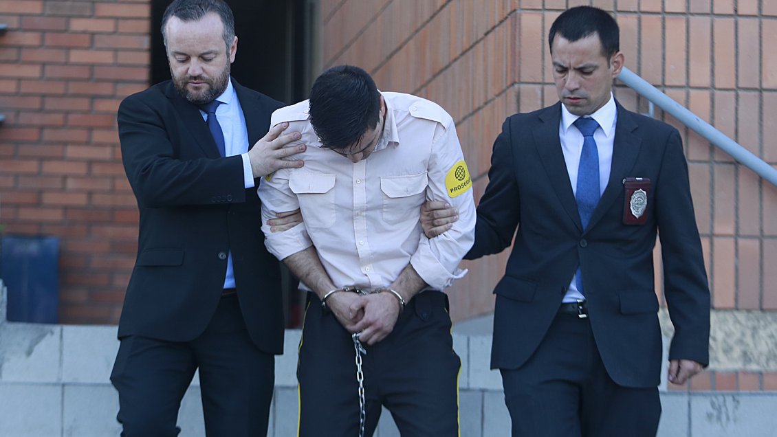 Detienen a supuesto líder de banda que robó en los estacionamientos del Teatro Municipal