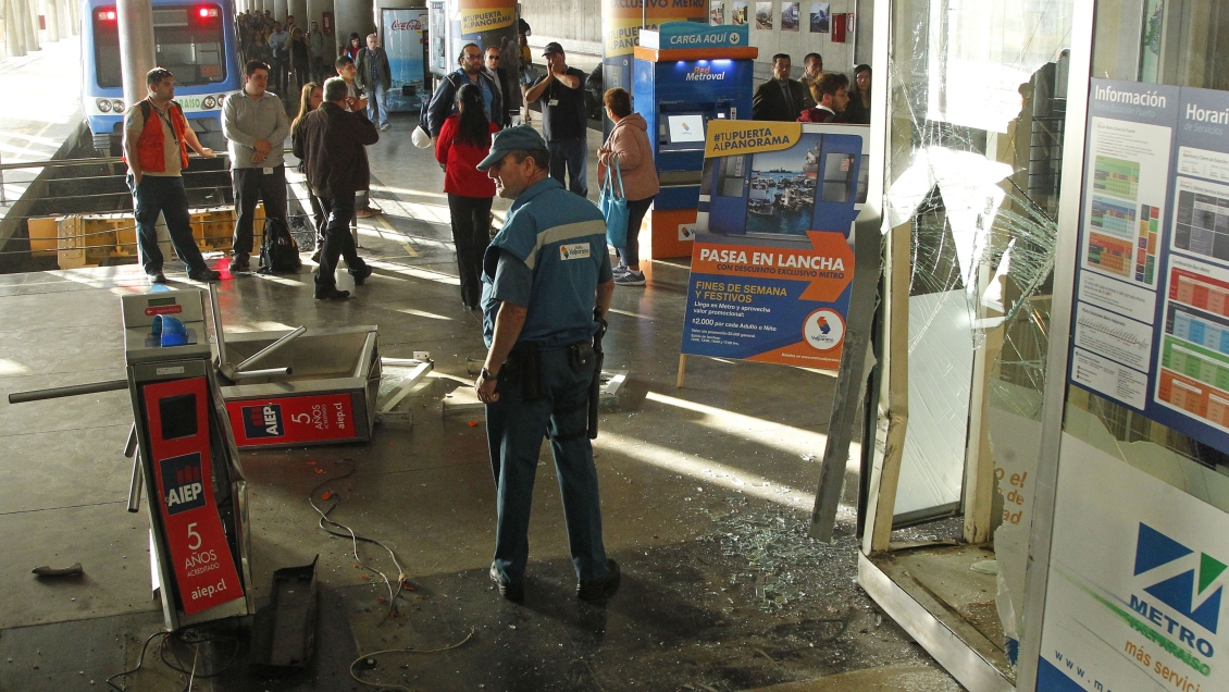 Sujetos robaron caja fuerte de la estación Puerto de Valparaíso
