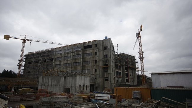 Minsal terminó el año con 28 hospitales en construcción