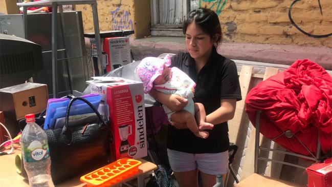 Cerca de 30 familias son desalojadas en Santiago Centro