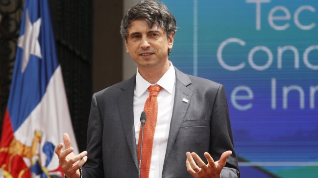 Ministro: Tenemos que lograr que los privados aumenten su inversión en ciencia