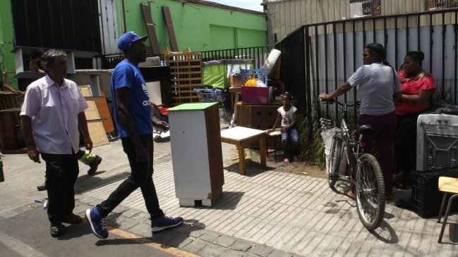 Concejala criticó omisiones del municipio de Santiago en masivo desalojo