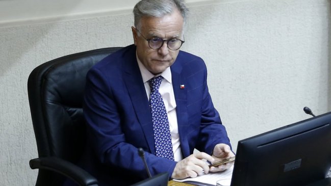 Santelices emplazó a senadores a despachar reforma a la Ley de Donaciones