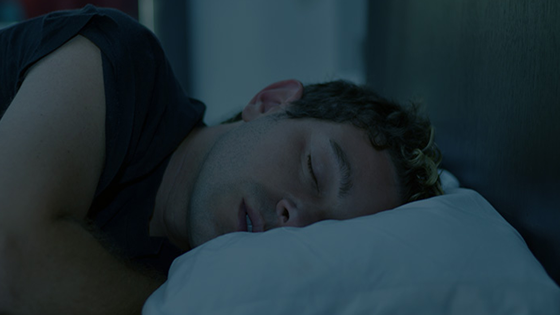 ¿Cómo conciliar el sueño con la ola de calor?