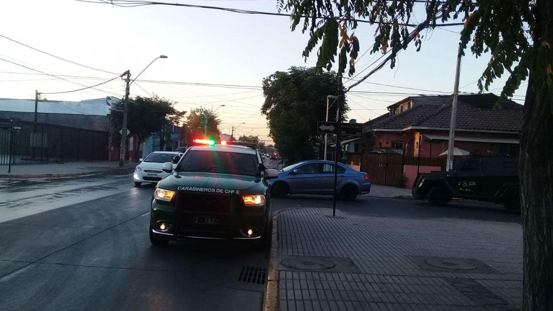 Carro lanza aguas derramó químico lacrimógeno en calles de Santiago