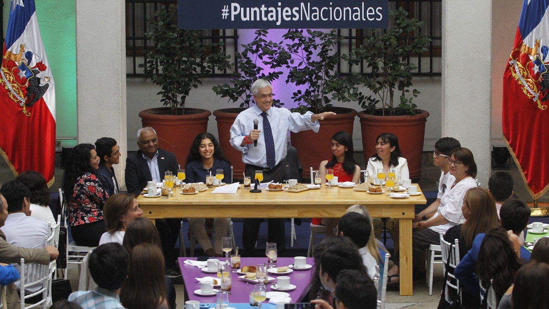 Piñera desayunó con puntajes nacionales de la PSU en La Moneda