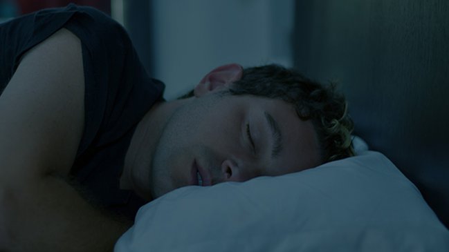 ¿Cómo conciliar el sueño con la ola de calor?