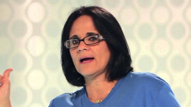 Ministra de la Mujer de Brasil provocó con canto sobre niños y niñas