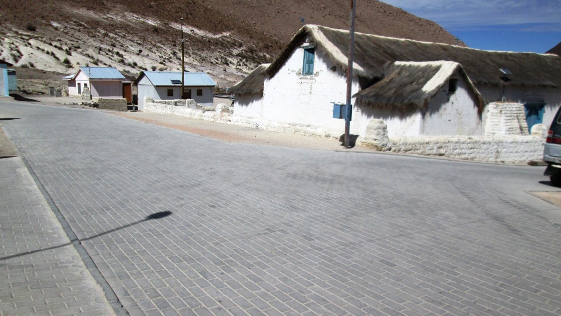 Financiarán 38 proyectos de pavimentos participativos en Tarapacá