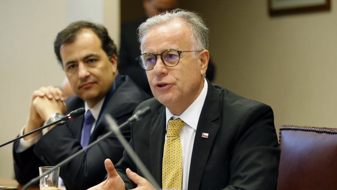 Santelices: Reforma a isapres disipará el 