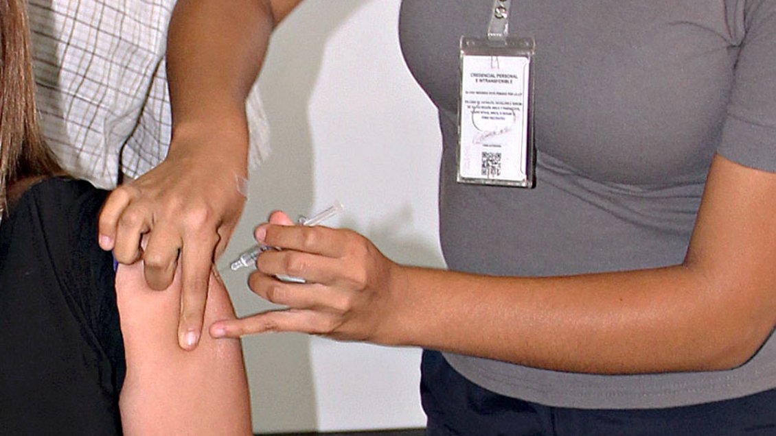 Arica: Llaman a público objetivo a vacunarse ante brote nacional de sarampión