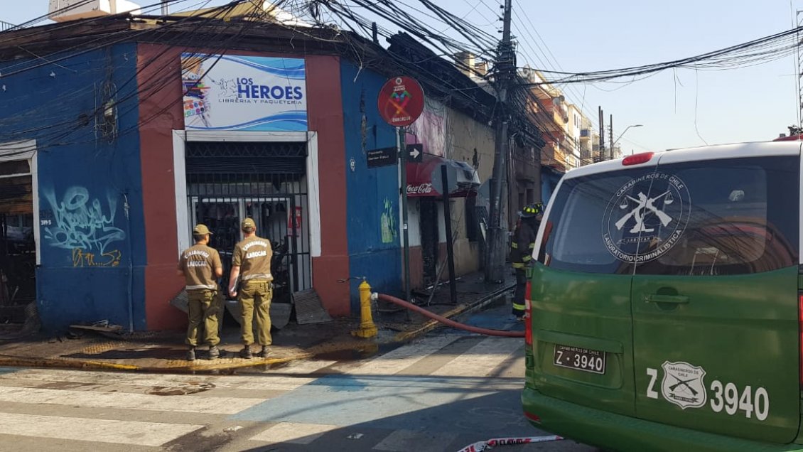 Falla eléctrica habría originado incendio de locales en Rancagua