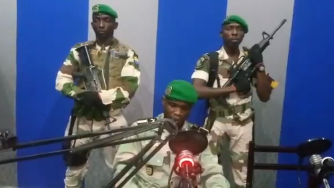 Gabón: Militares se tomaron la radio nacional en un aparente golpe de Estado