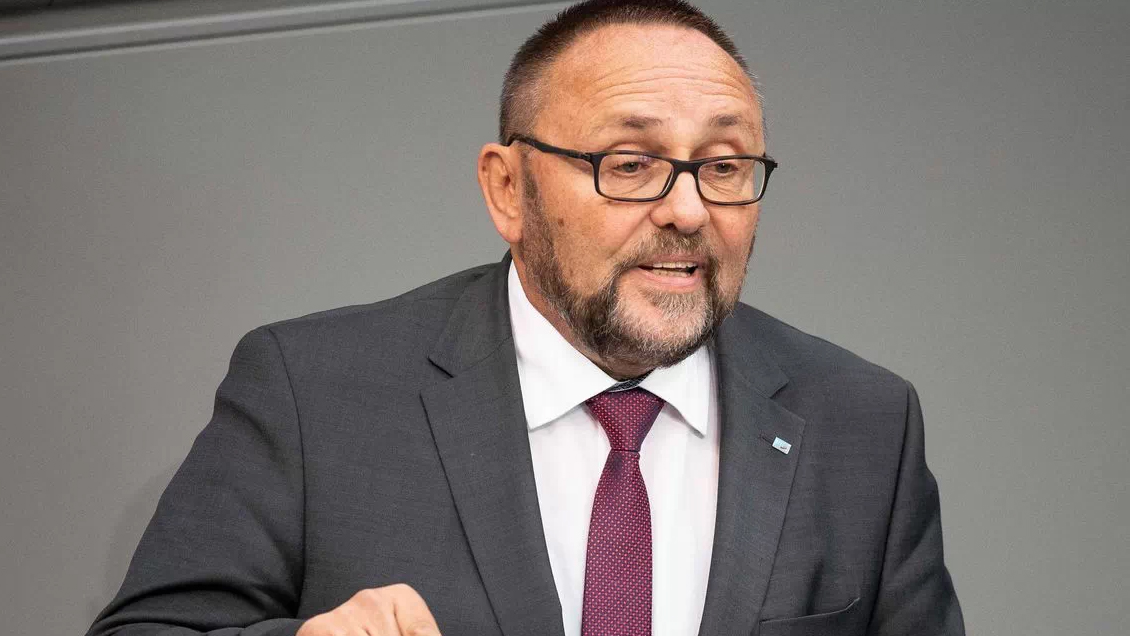 Hieren de gravedad a un líder de la ultraderecha alemana en paliza