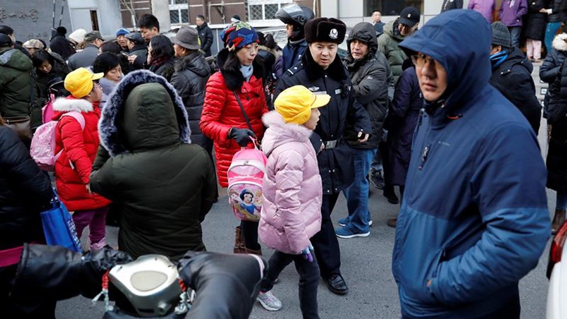 China: Veinte niños heridos en ataque con martillo en una escuela