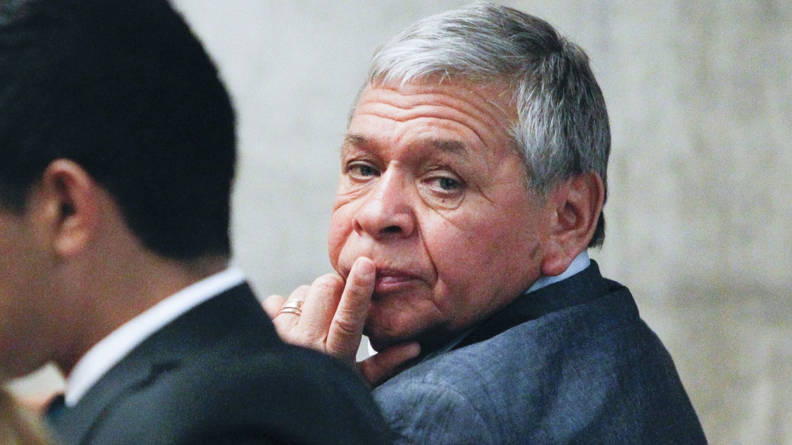 Ex alcalde de Cerro Navia pide sobreseimiento en Caso Basura