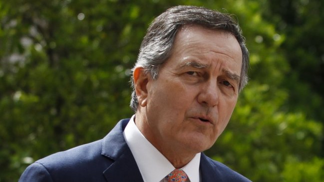 Canciller Ampuero: No va a haber cambio de gabinete