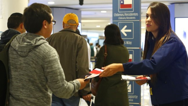 La mitad de los chilenos piensa que la migración es positiva para el país