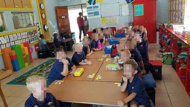 Imagen de jardín infantil causó indignación de los padres en Sudáfrica