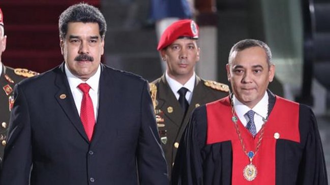 Maduro juró para su segundo período y la OEA decidió no reconocer su gobierno