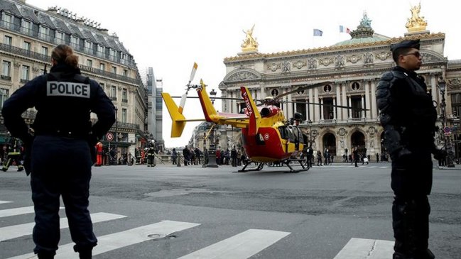 Al menos dos muertos y decenas de heridos por explosión en París