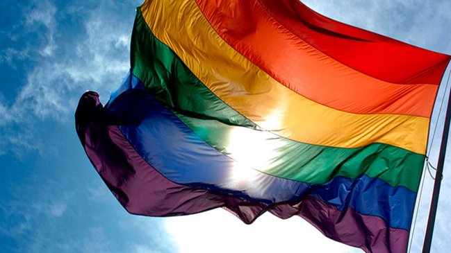 Punta Arenas marcha contra la homofobia tras presunto ataque en Porvenir