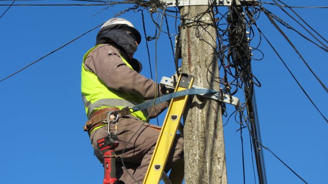 Punta Arenas: 35 kilómetros de cables en desuso fueron retirados de las calles