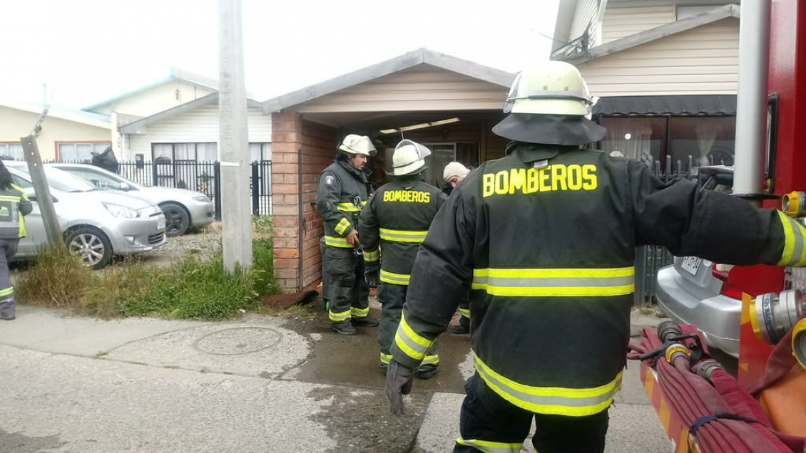 Mujer quedó con quemaduras tras principio de incendio en Punta Arenas