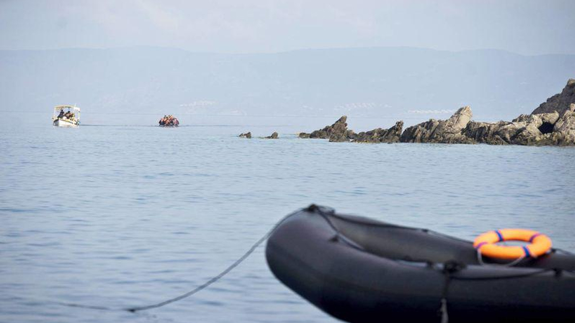 Tragedia en el mar Egeo: Una niña de cuatro años murió al hundirse un bote con migrantes