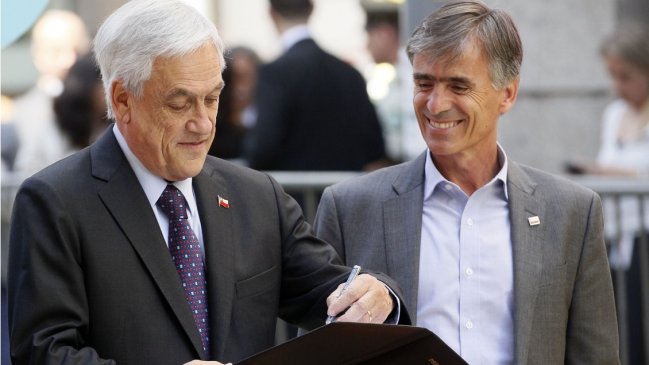 Ministro Valente resaltó beneficios de ley pro consumidor: 