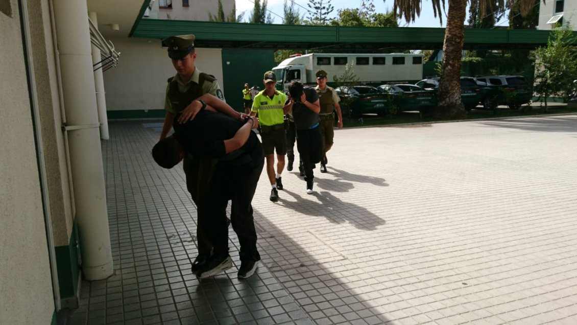 Persecución termina con once detenidos por robo de camiones del retail