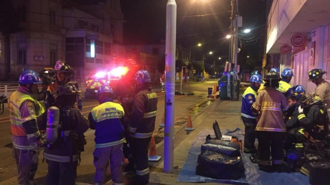 Viña del Mar: Hombre dejó envase con cianuro en cuartel de Bomberos y desató operativo