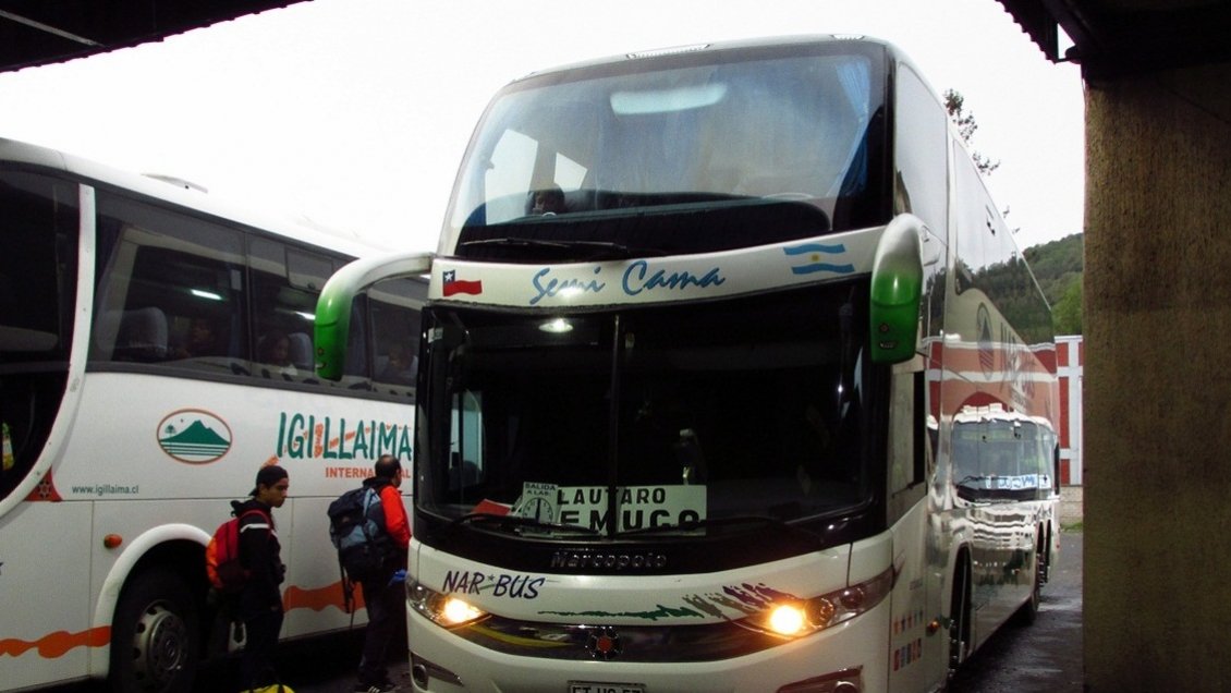 Por constantes fallas, pasajeros debieron tomar tres buses para llegar a destino