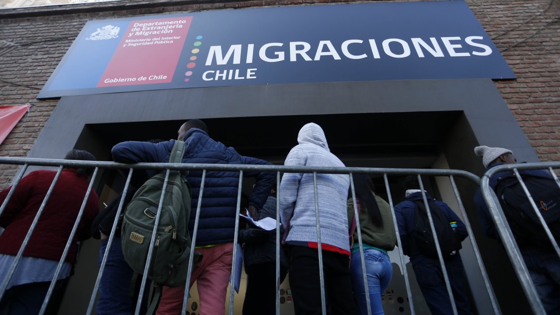 Organizaciones piden que senadores rechacen proyecto de Migraciones del Gobierno
