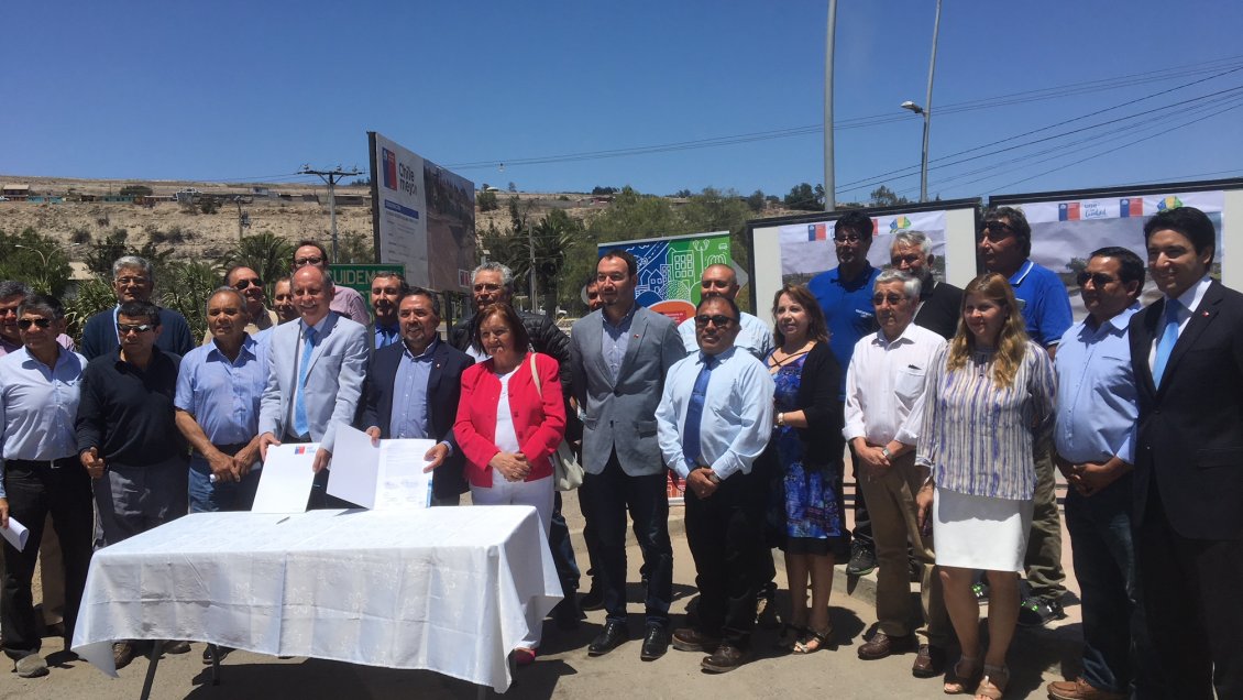 Polémica en Vallenar: Alcalde abandonó ceremonia del Gobierno
