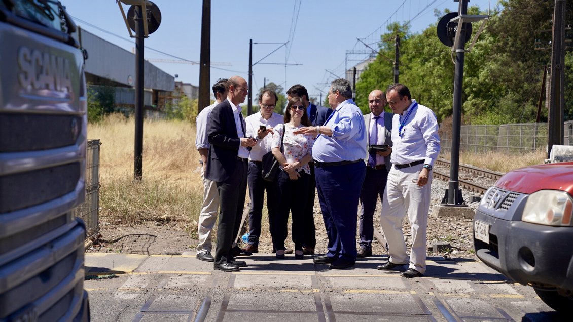 Idea de EFE para ampliar cruce ferroviario en Chillán deja desconforme la municipalidad