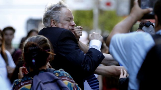 Fiscalía formalizará a dos mujeres por agredir al presidente del TC