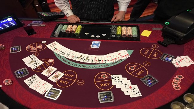 Talcahuano: Jugadores se querellaron contra casino por baraja de póker adulterada