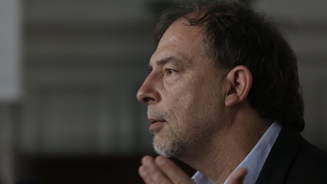 Girardi: Ningún ministro podrá resolver el problema de las listas de espera